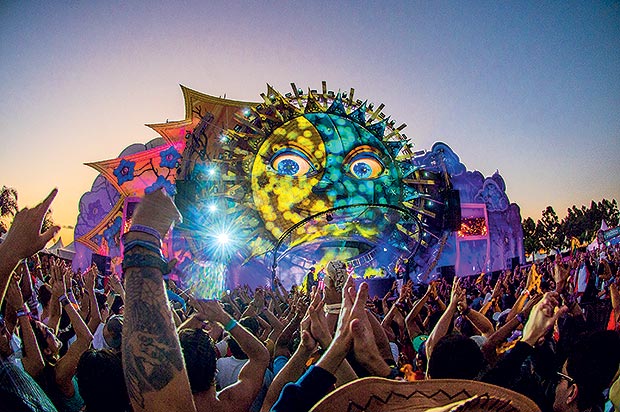 Tomorrowland Cenografia